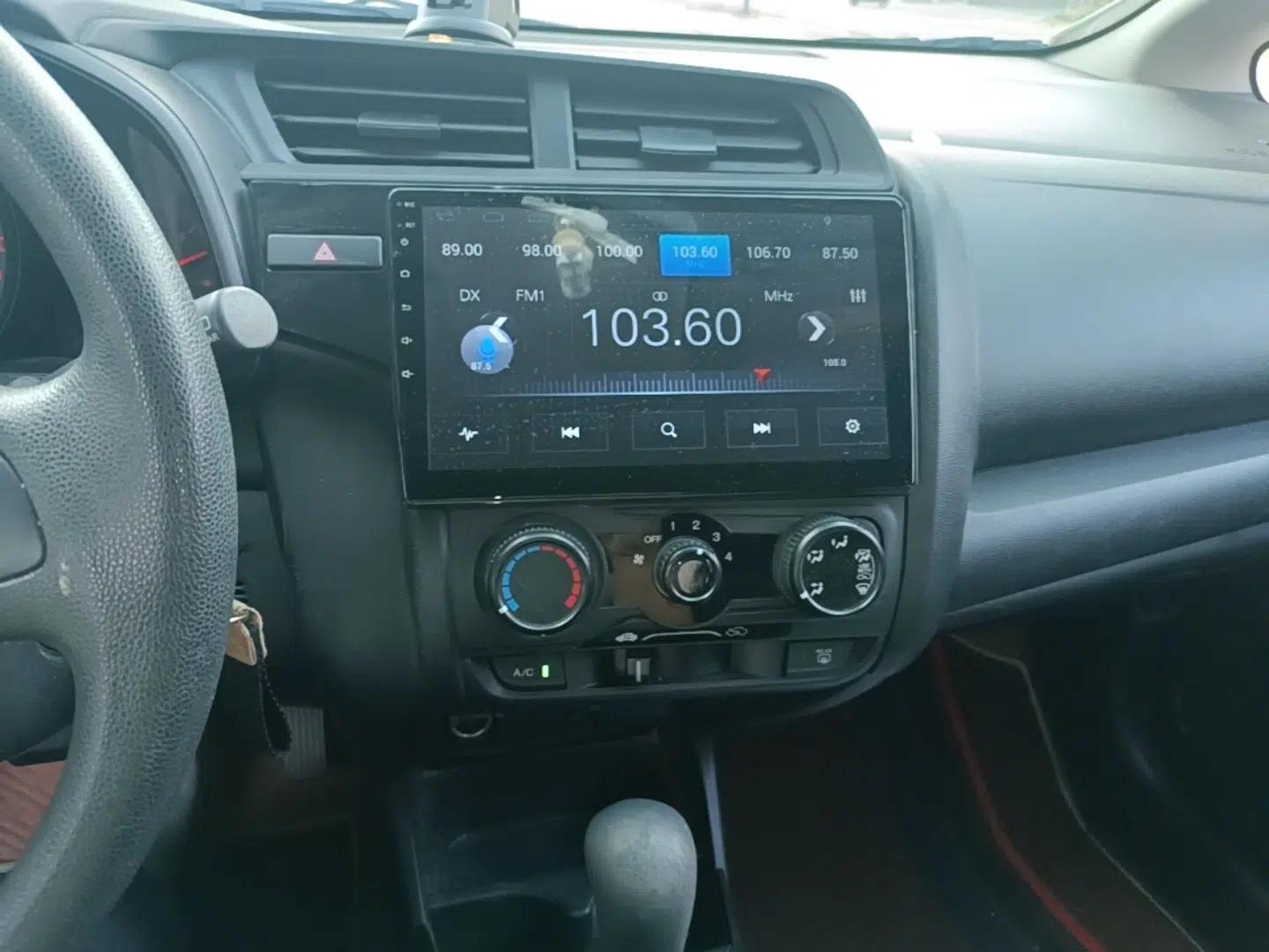Honda Fit 2018 1.5L CVT Comfort Version — миниатюра 15
