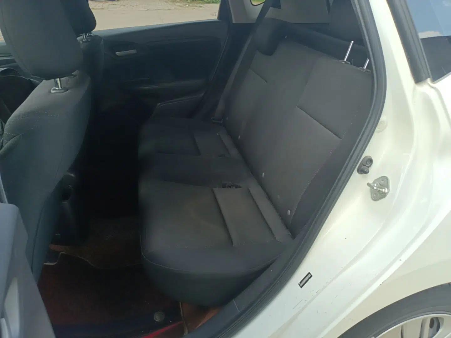 Honda Fit 2018 1.5L CVT Comfort Version — миниатюра 20