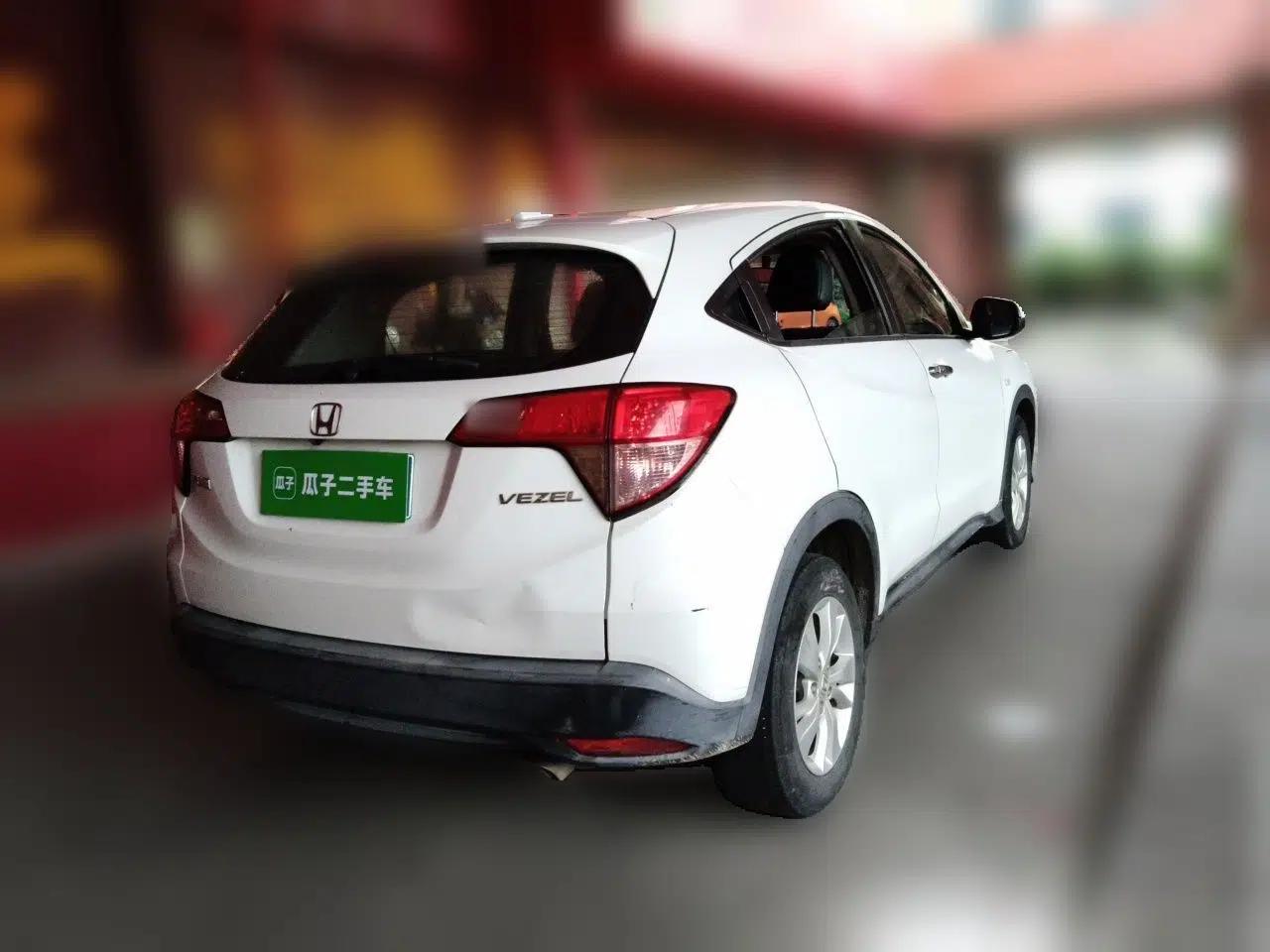 Honda Vezel 2017 1.8L CVT 2WD Elite Model — миниатюра 6