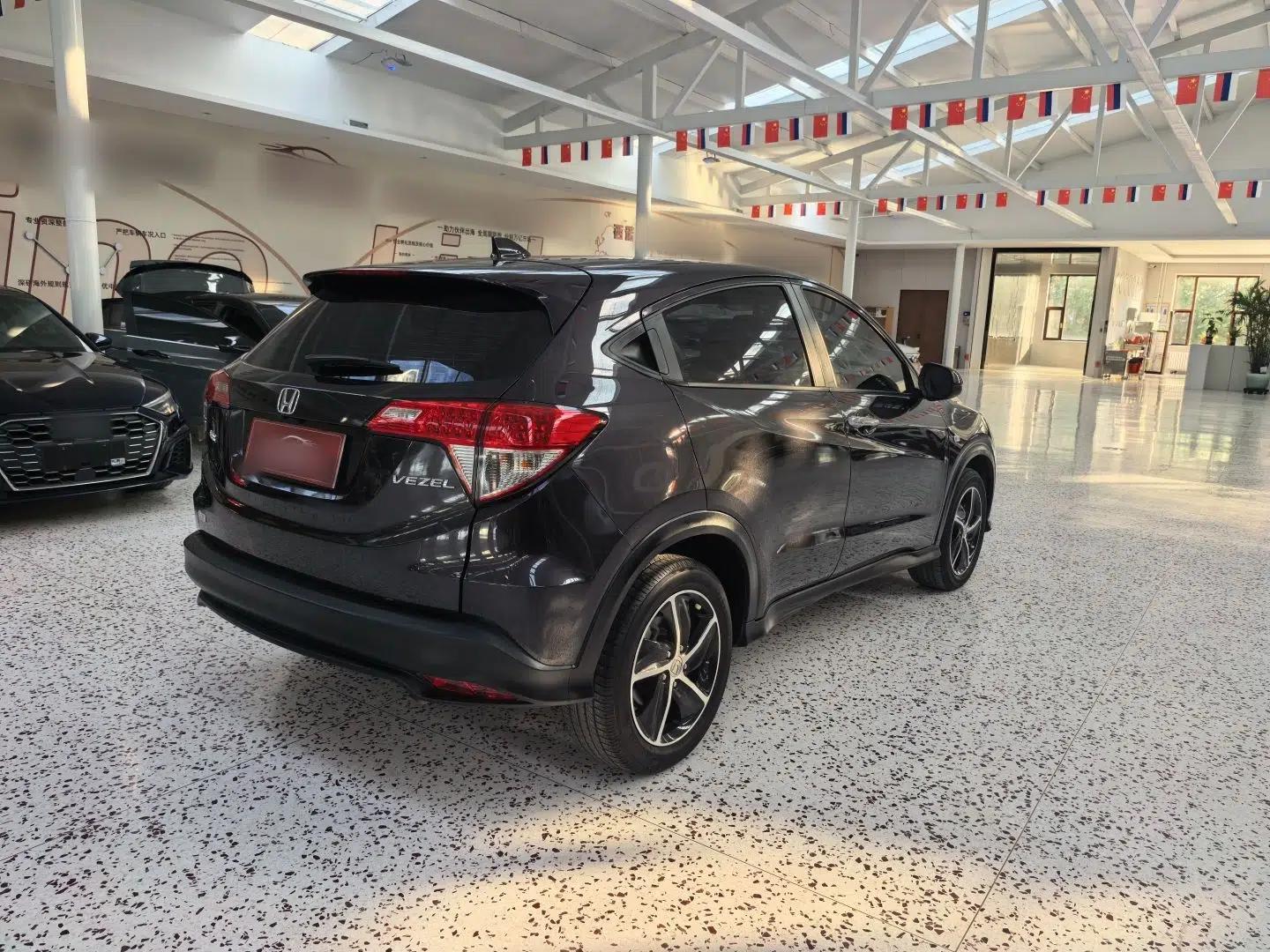 Honda Vezel 2022 1.5L CVT Phantom Night Pioneer Edition — миниатюра 7