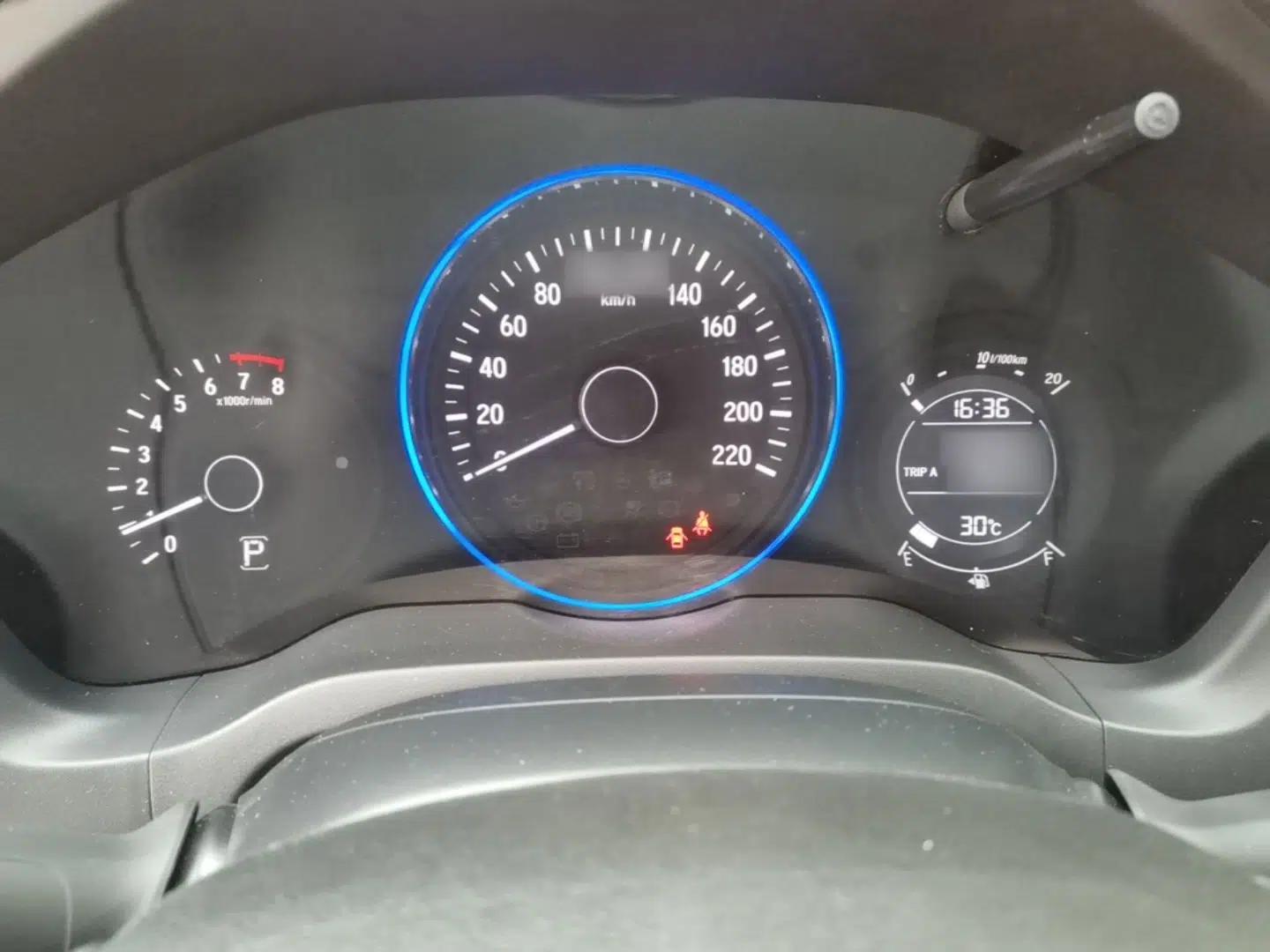 Honda Vezel 2022 1.5L CVT Phantom Night Pioneer Edition — миниатюра 10