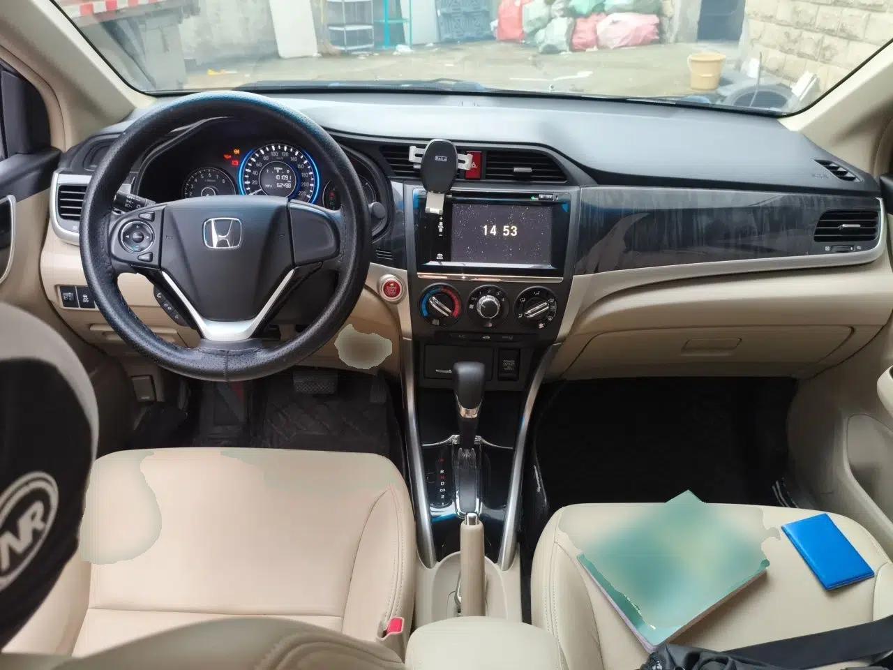 Honda Crider 2013 1.8L automatic luxury edition — миниатюра 9