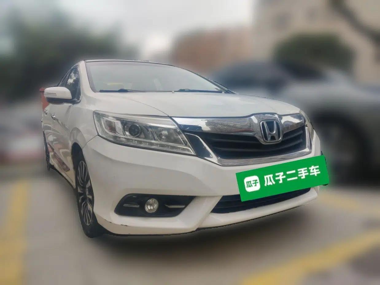 Honda Crider 2015 1.8L automatic luxury edition — миниатюра 3