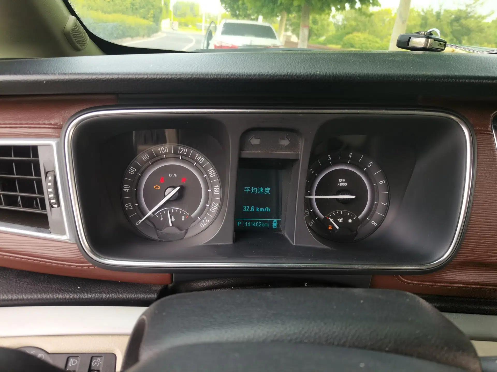Buick GL8 2017 25S Luxury Version China V Standard — миниатюра 11