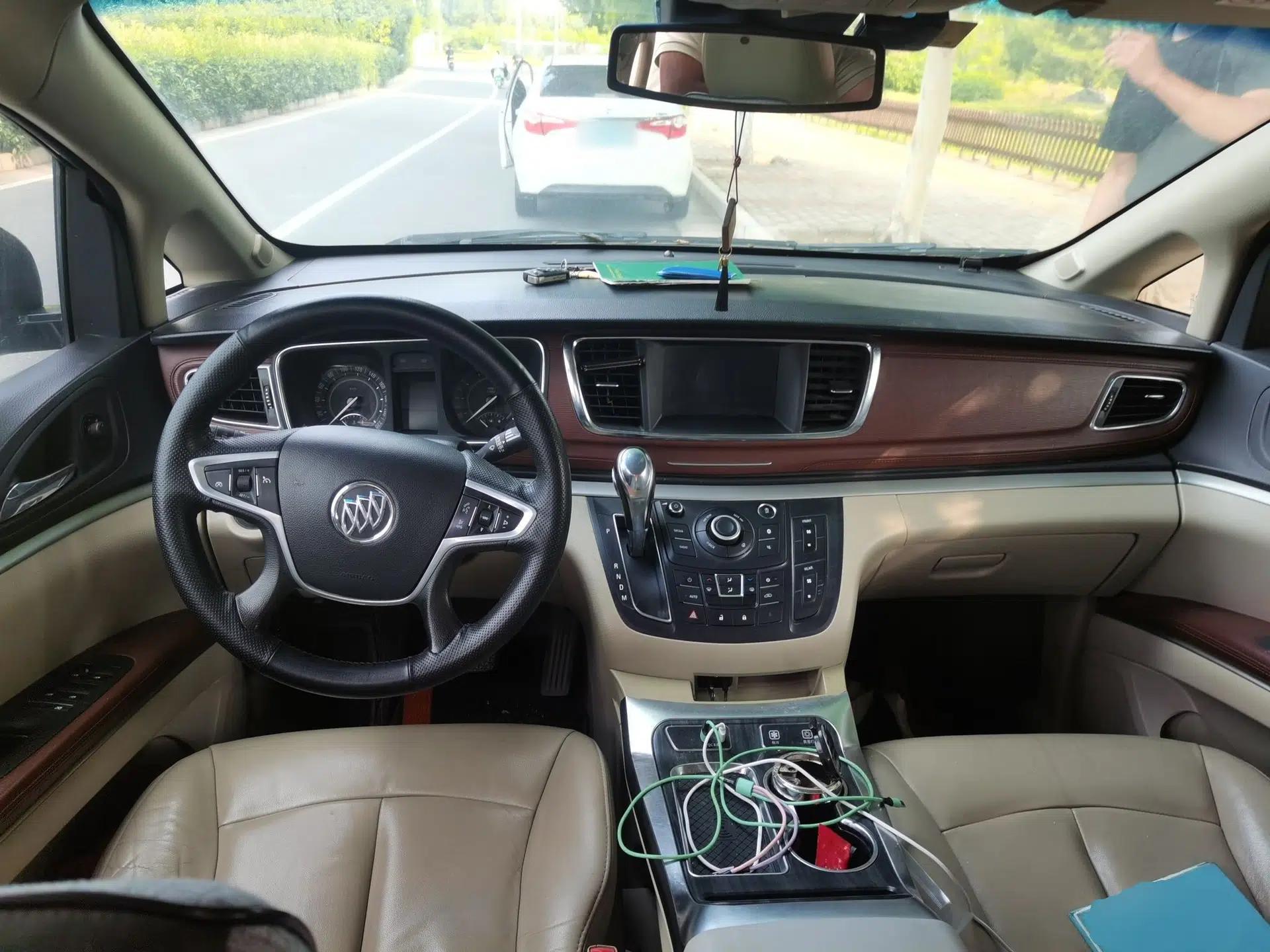 Buick GL8 2017 25S Luxury Version China V Standard — миниатюра 9
