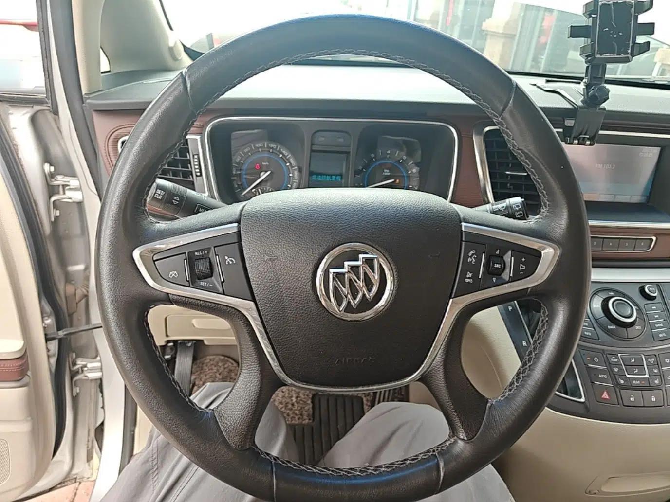 Buick GL8 2014 3.0L GT Luxury Business Haoya Edition — миниатюра 13