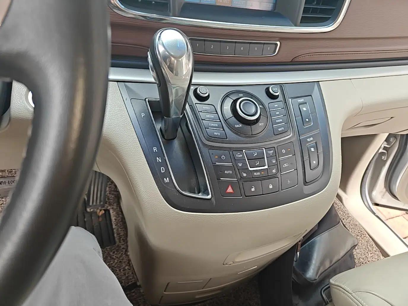 Buick GL8 2014 3.0L GT Luxury Business Haoya Edition — миниатюра 16