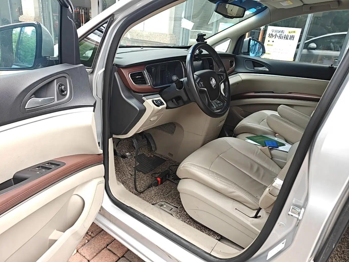 Buick GL8 2014 3.0L GT Luxury Business Haoya Edition — миниатюра 18