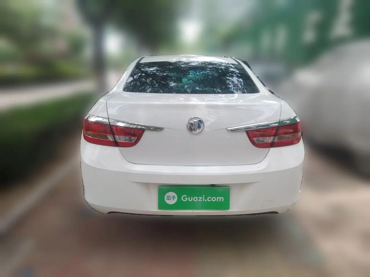 Buick GT 2013 GT 1.6L Automatic Comfort Edition — миниатюра 5