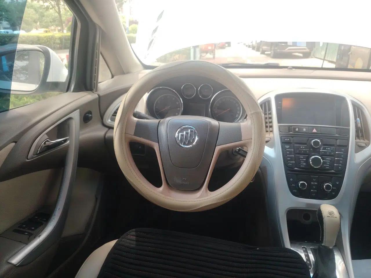 Buick GT 2013 GT 1.6L Automatic Comfort Edition — миниатюра 10