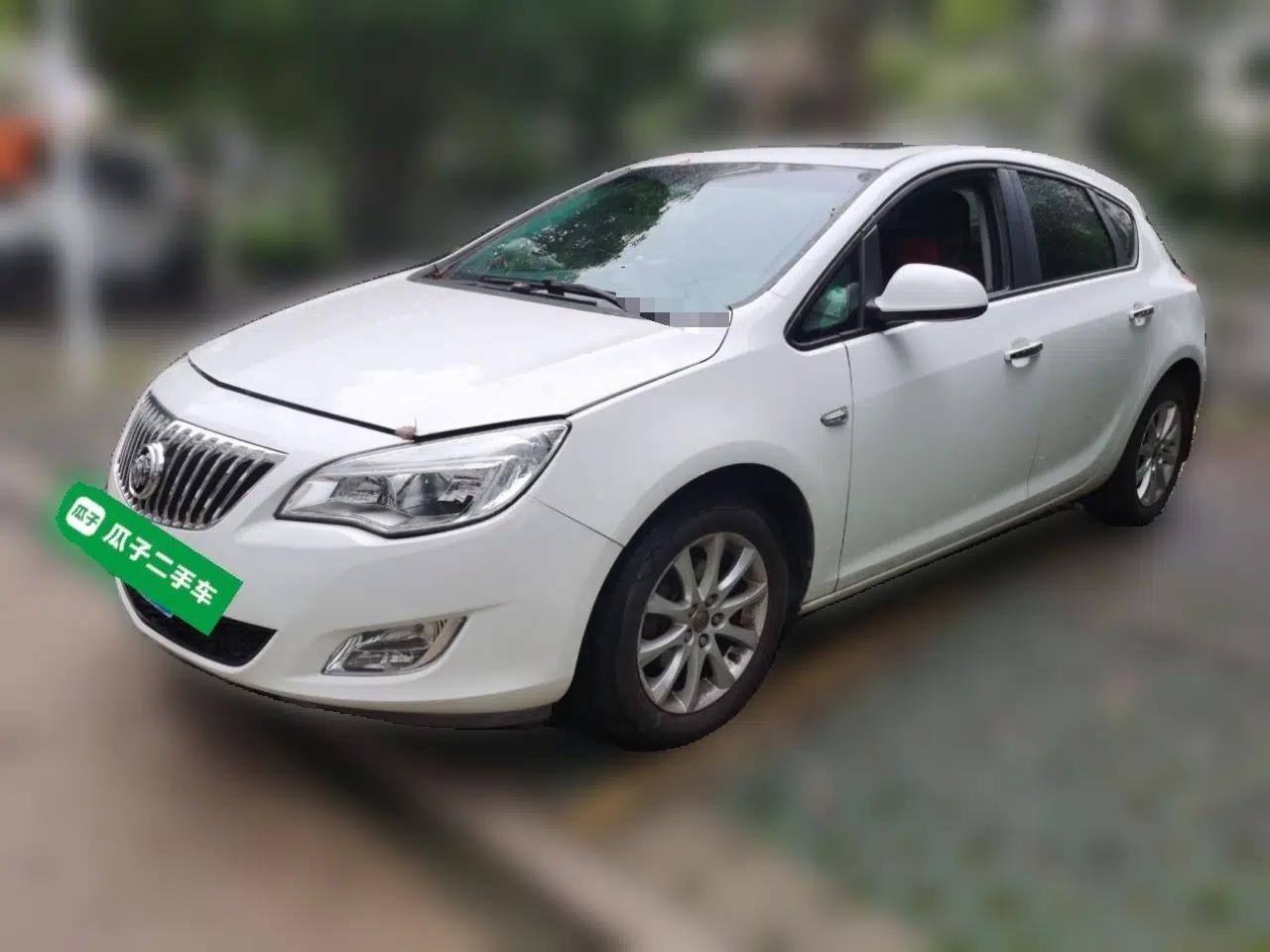 Buick GT 2012 XT 1.6L Automatic Fashion Edition — миниатюра 1