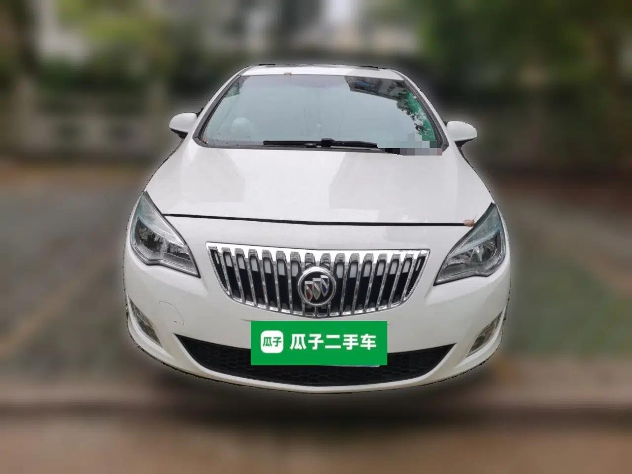 Buick GT 2012 XT 1.6L Automatic Fashion Edition — миниатюра 2