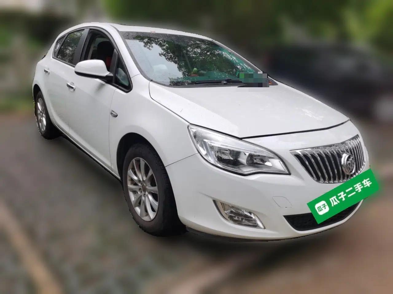 Buick GT 2012 XT 1.6L Automatic Fashion Edition — миниатюра 3