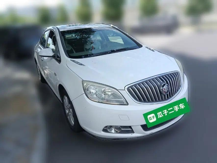 Buick GT 2013 GT 1.6L Automatic Fashion Edition — миниатюра 3