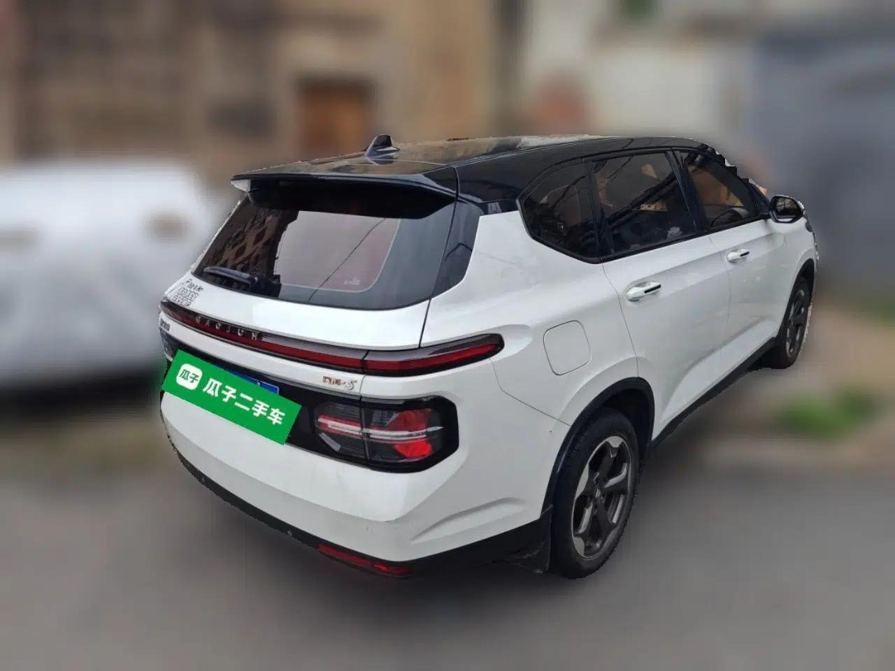 Baojun RM-5 2019 1.5T CVT Elite Version with 24-Hour Online Service 7 Seats — миниатюра 6
