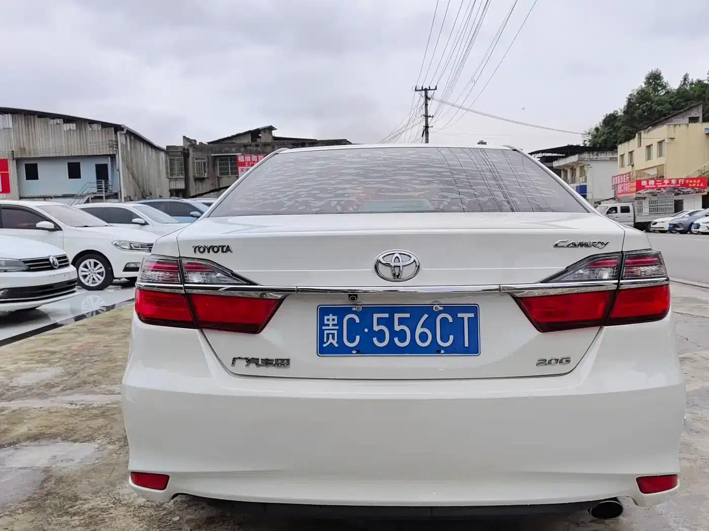Camry 2016 2.0G 10th Anniversary Leading Edition — миниатюра 4
