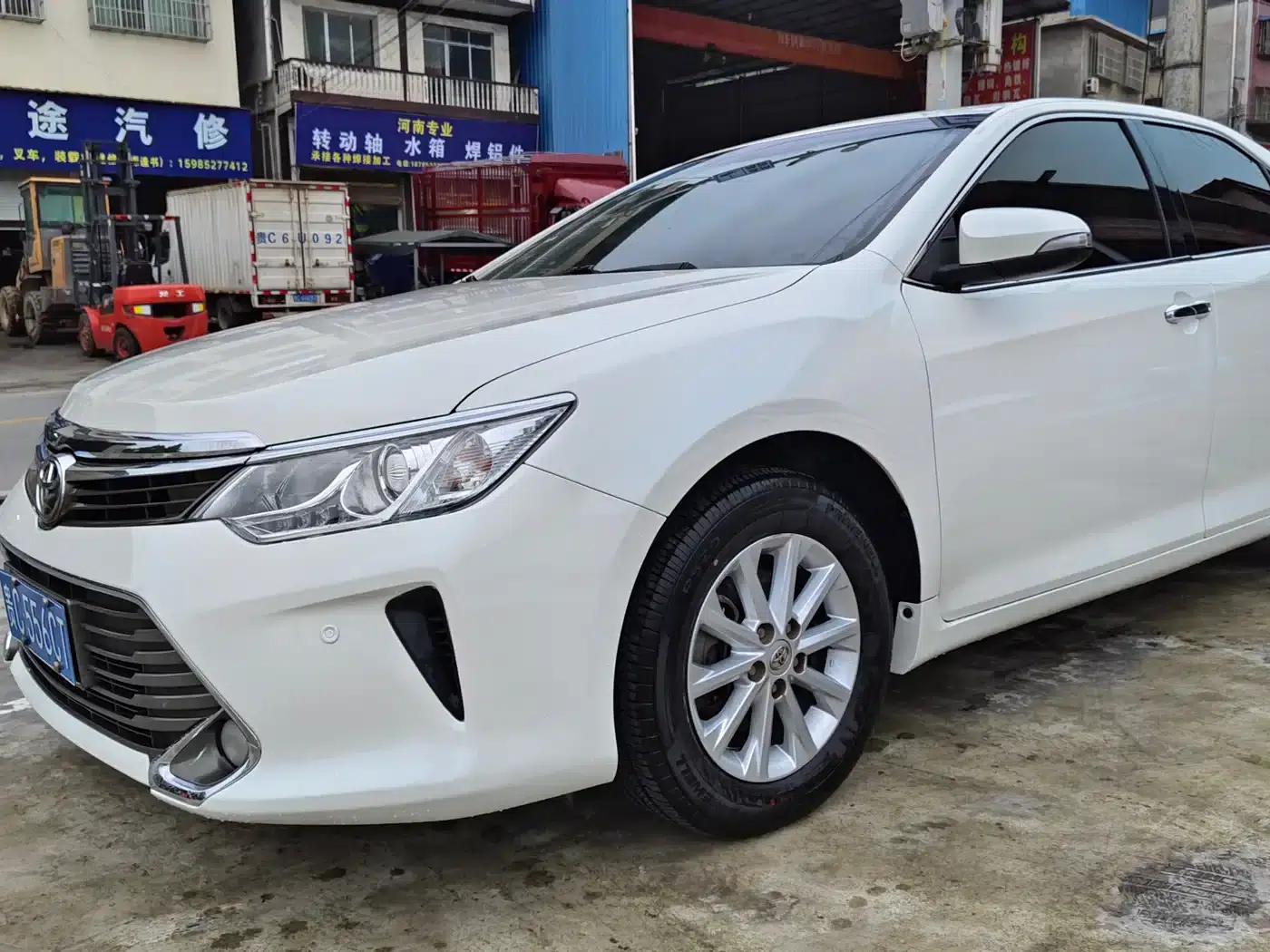 Camry 2016 2.0G 10th Anniversary Leading Edition — миниатюра 8