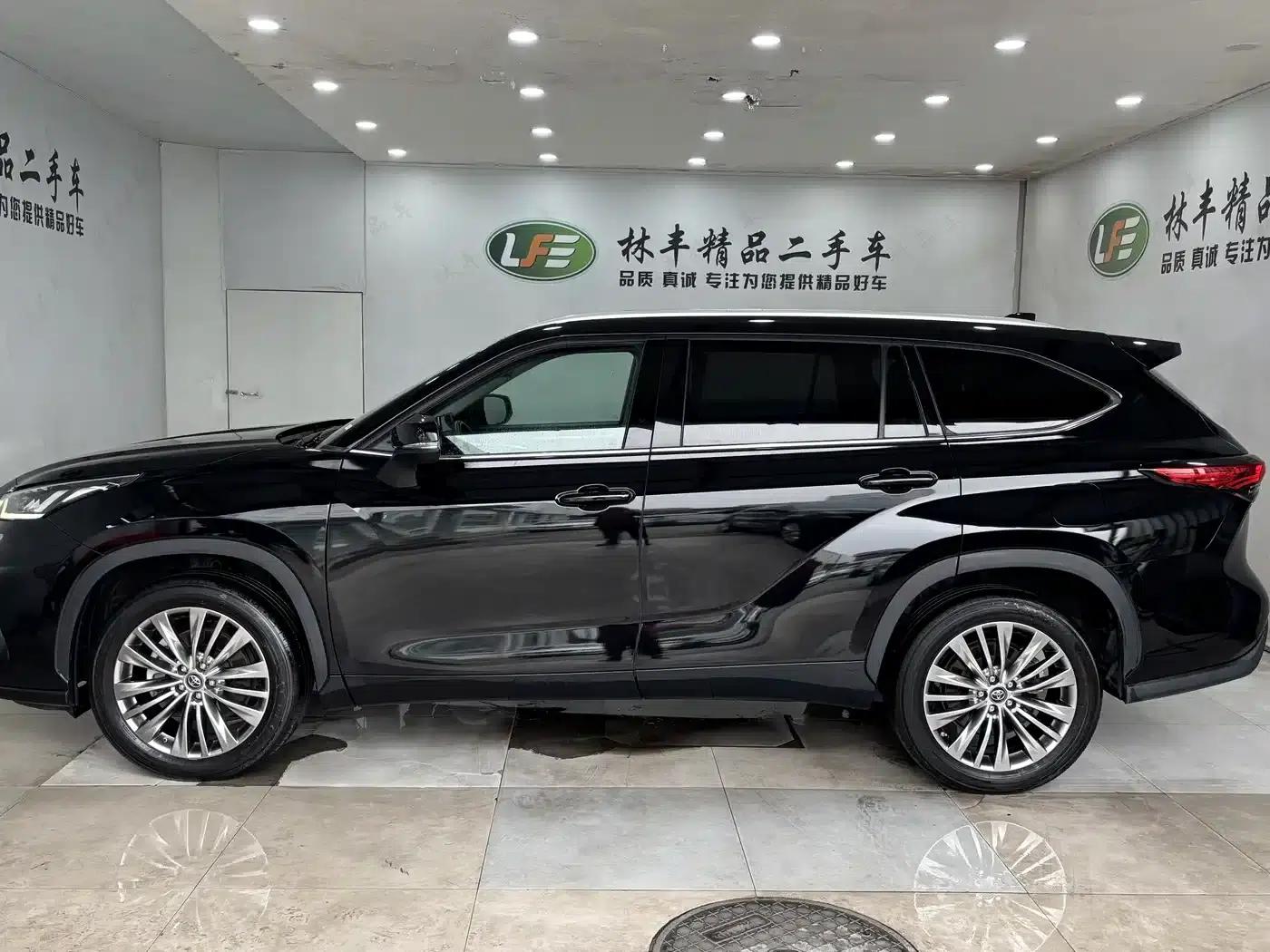 2022 Toyota Highlander 380T AWD Premium 7-seater — миниатюра 4