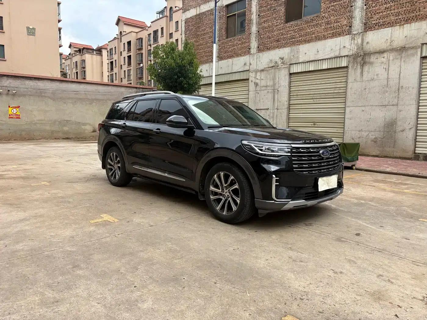 Explorer 2023 EcoBoost 285 4WD Fashion Plus Edition 6-seater — миниатюра 3