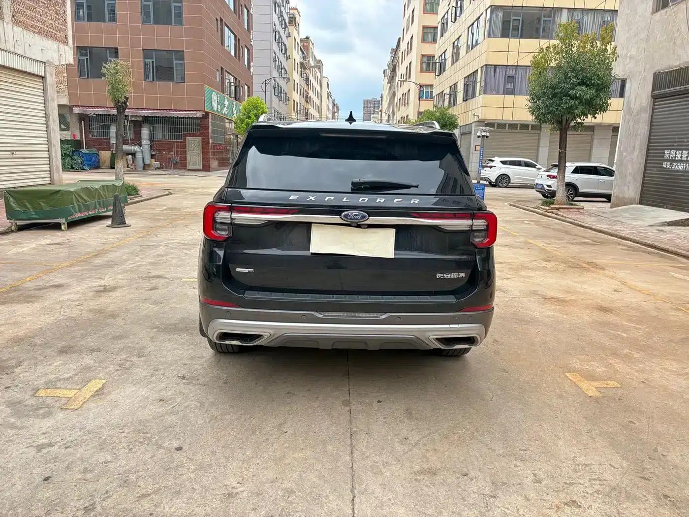 Explorer 2023 EcoBoost 285 4WD Fashion Plus Edition 6-seater — миниатюра 4