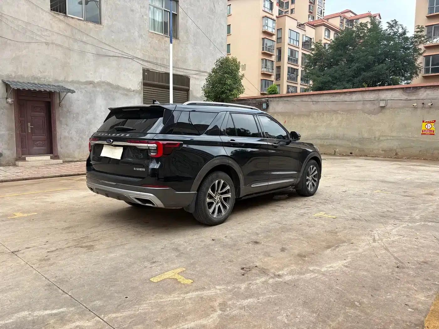 Explorer 2023 EcoBoost 285 4WD Fashion Plus Edition 6-seater — миниатюра 6