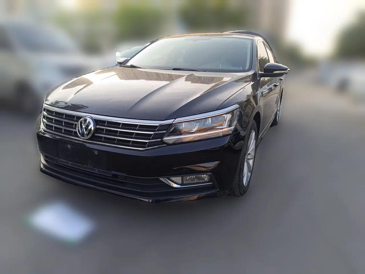 Volkswagen Passat 2017 330TSI DSG Luxury Edition — миниатюра 1