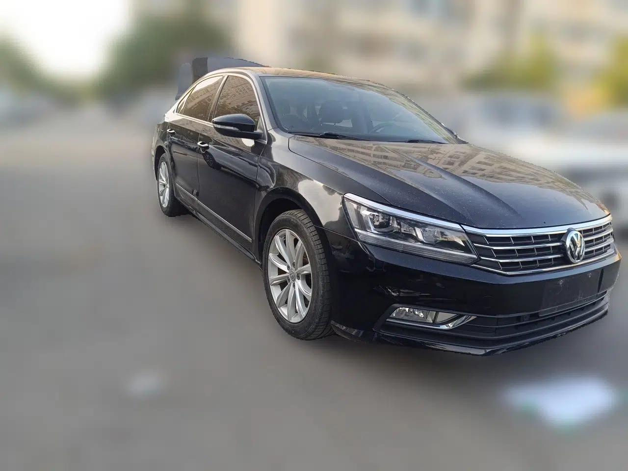 Volkswagen Passat 2017 330TSI DSG Luxury Edition — миниатюра 3
