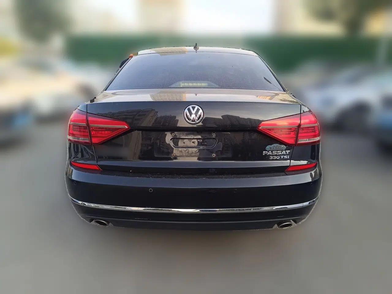 Volkswagen Passat 2017 330TSI DSG Luxury Edition — миниатюра 5