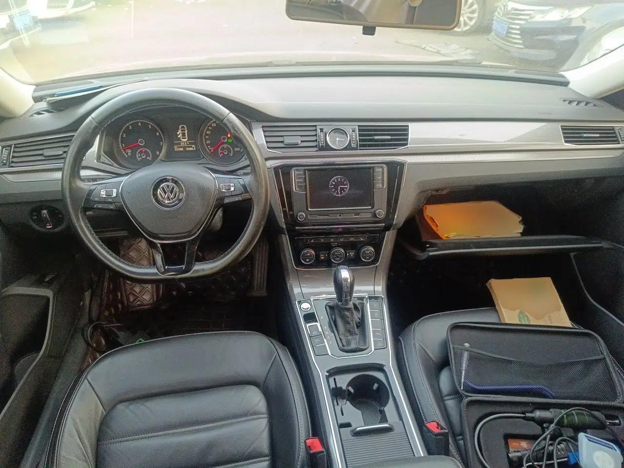 Volkswagen Passat 2017 330TSI DSG Luxury Edition — миниатюра 9