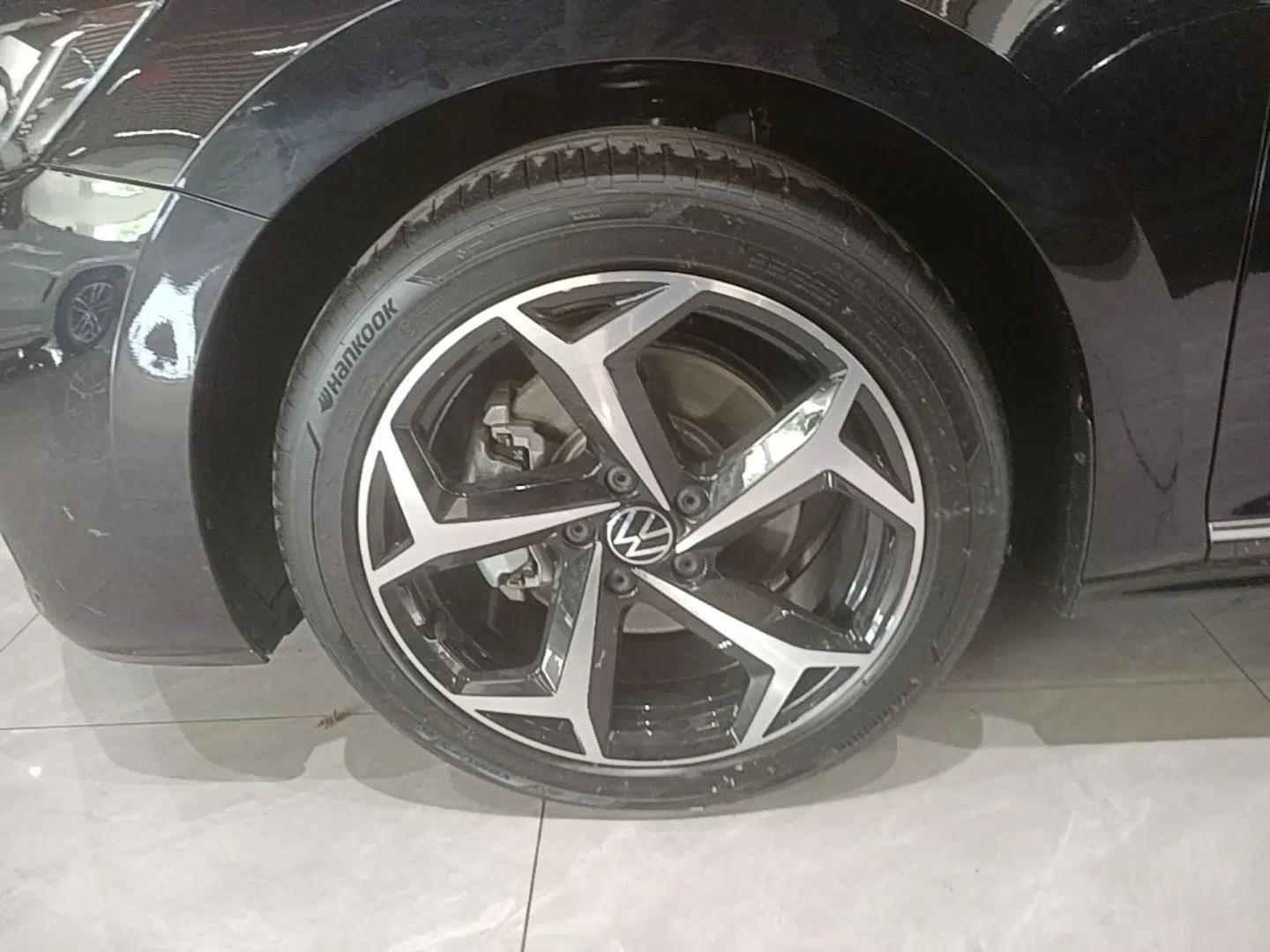 Volkswagen Passat 2025 Outstanding Model 330TSI Starry Elite Edition — миниатюра 10