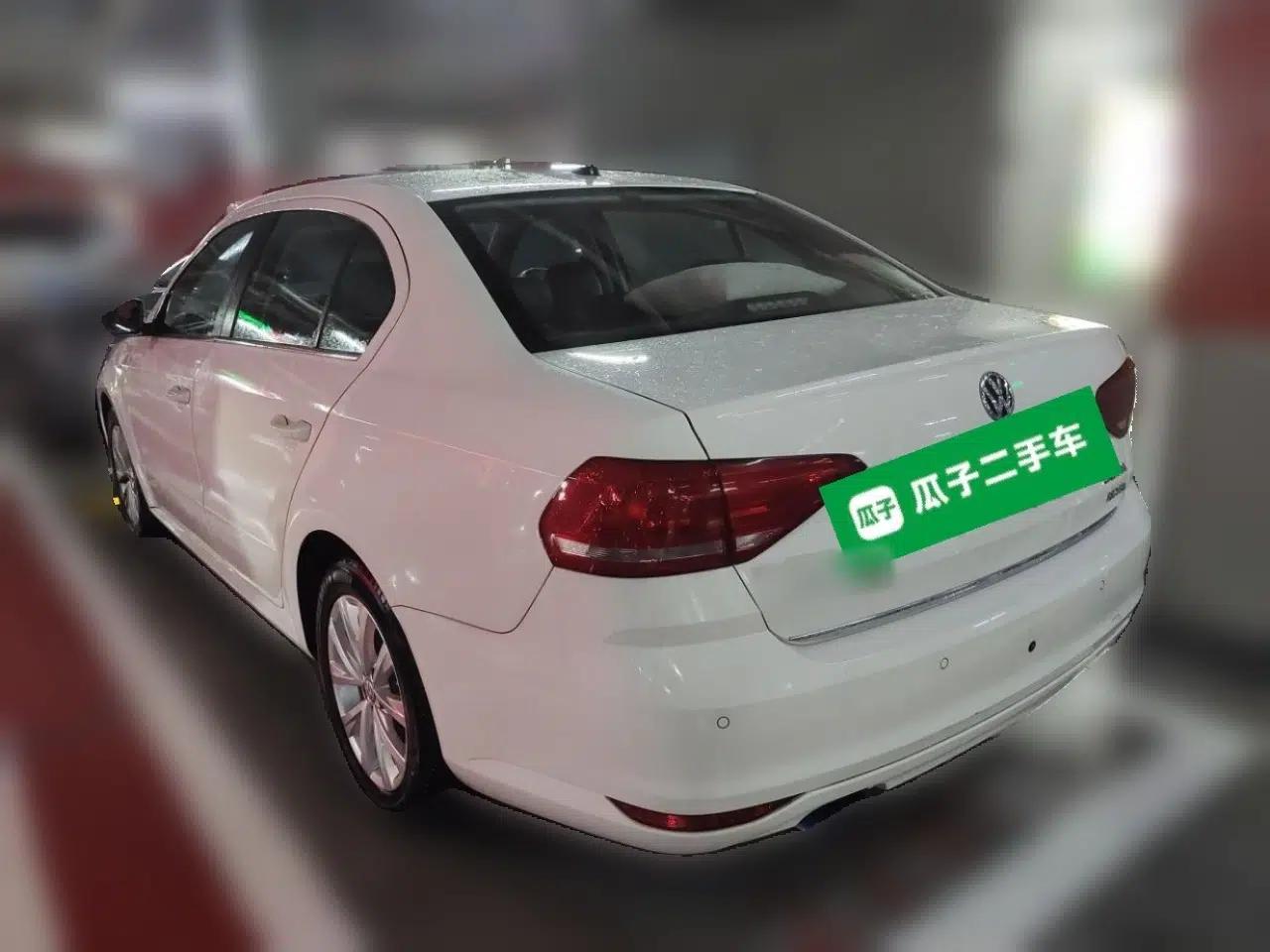 Volkswagen Lavida 2015 230TSI DSG Comfort Edition — миниатюра 4