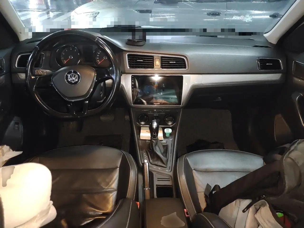 Volkswagen Lavida 2015 230TSI DSG Comfort Edition — миниатюра 9