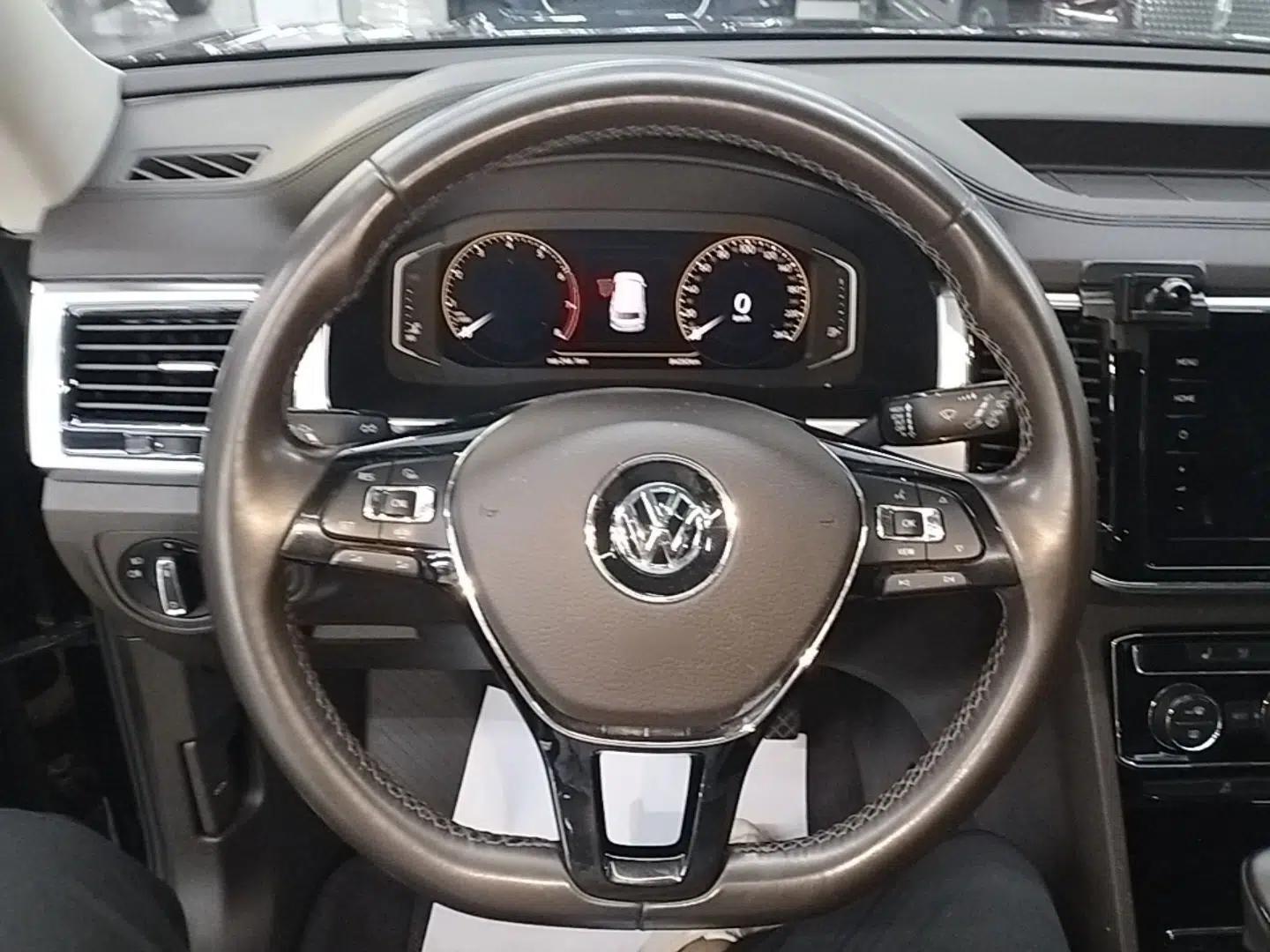 Volkswagen Teramont 2020 330TSI Two-Wheel-Drive Luxury Edition China VI Standard — миниатюра 18