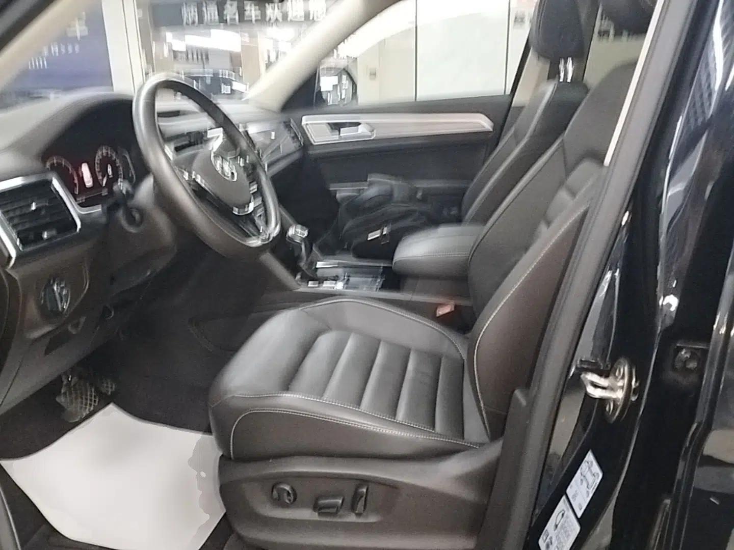 Volkswagen Teramont 2020 330TSI Two-Wheel-Drive Luxury Edition China VI Standard — миниатюра 22
