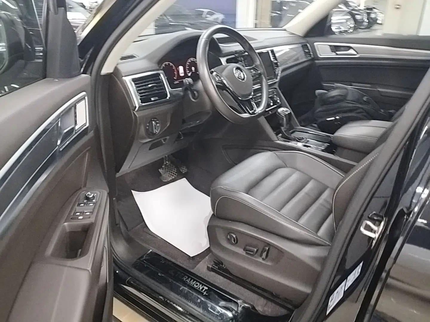 Volkswagen Teramont 2020 330TSI Two-Wheel-Drive Luxury Edition China VI Standard — миниатюра 23