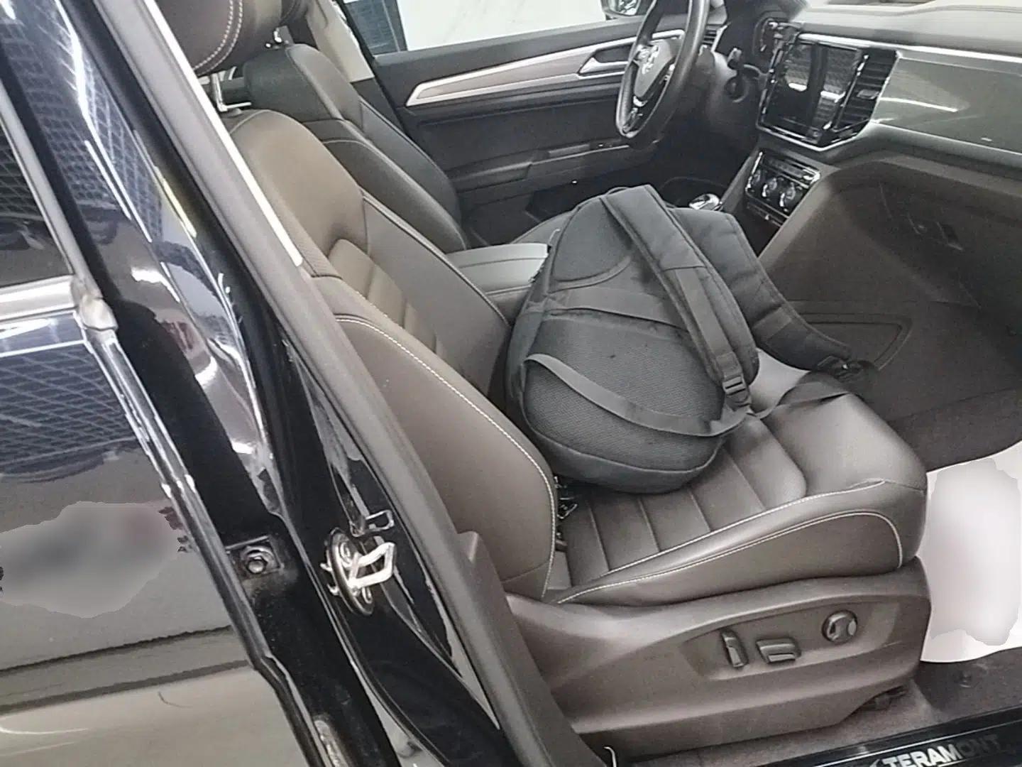 Volkswagen Teramont 2020 330TSI Two-Wheel-Drive Luxury Edition China VI Standard — миниатюра 24