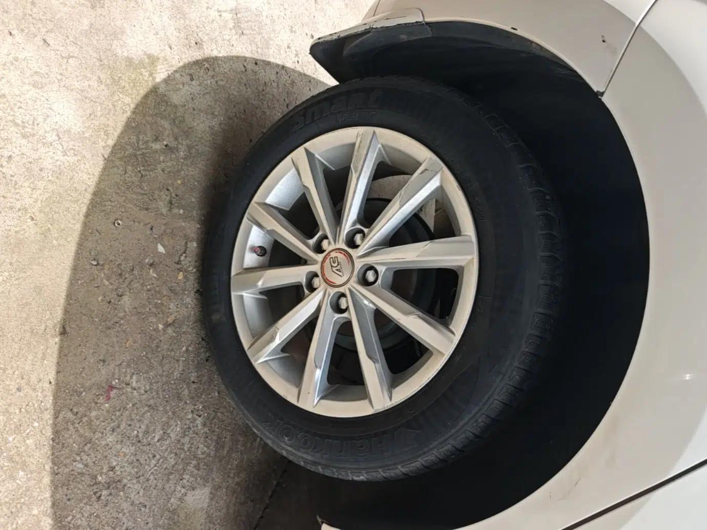 Volkswagen Polo 2016 1.6L Automatic Comfort Model — миниатюра 11