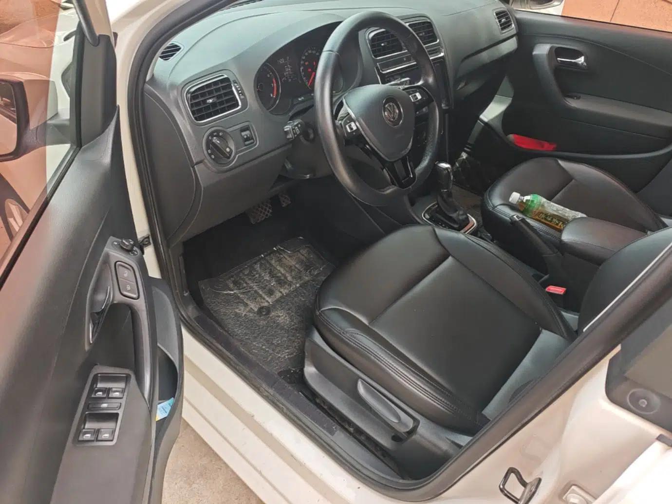 Volkswagen Polo 2016 1.6L Automatic Comfort Model — миниатюра 18
