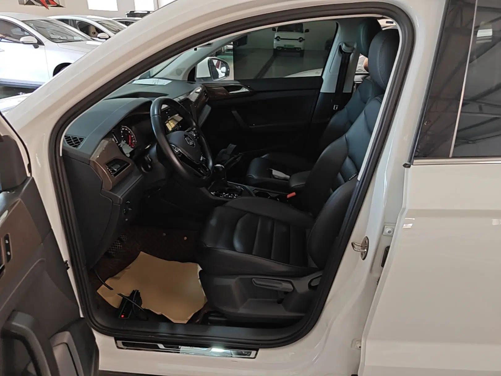 Volkswagen Tharu 2019 280TSI Two-Wheel Drive Luxury Version China VI Standard — миниатюра 18