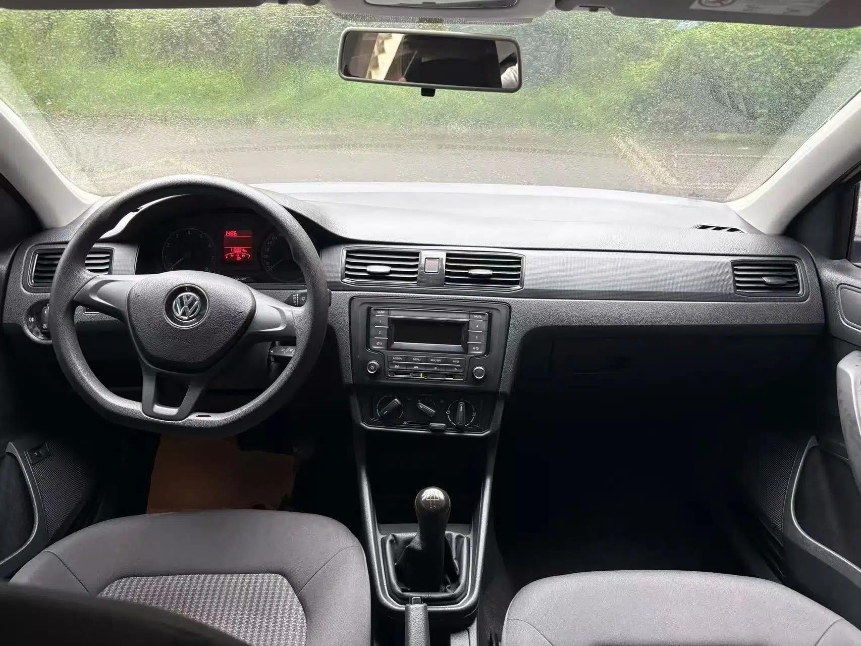 Volkswagen Santana 2016 1.4L Manual Fashion Edition — миниатюра 12