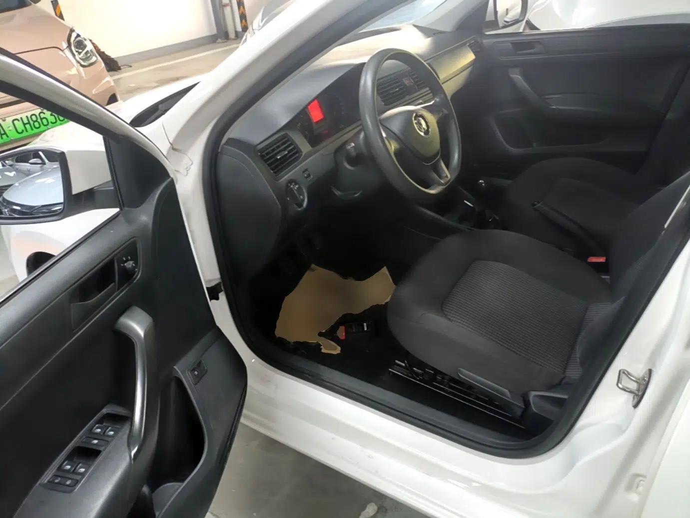 Volkswagen Santana 2016 1.4L Manual Fashion Edition — миниатюра 18