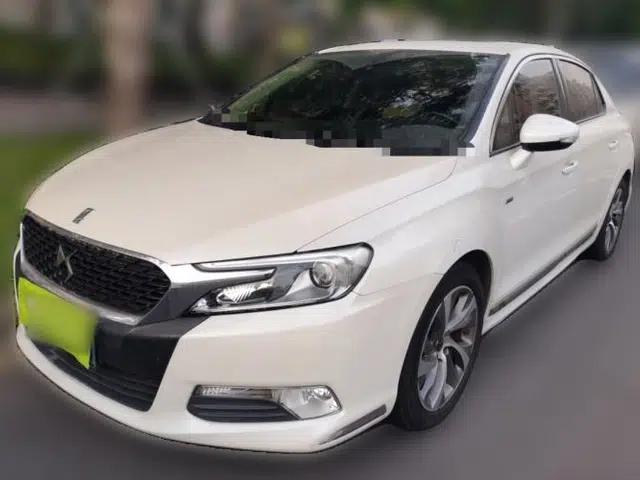 DS 5LS 2015 1.6T Elegant Edition THP160