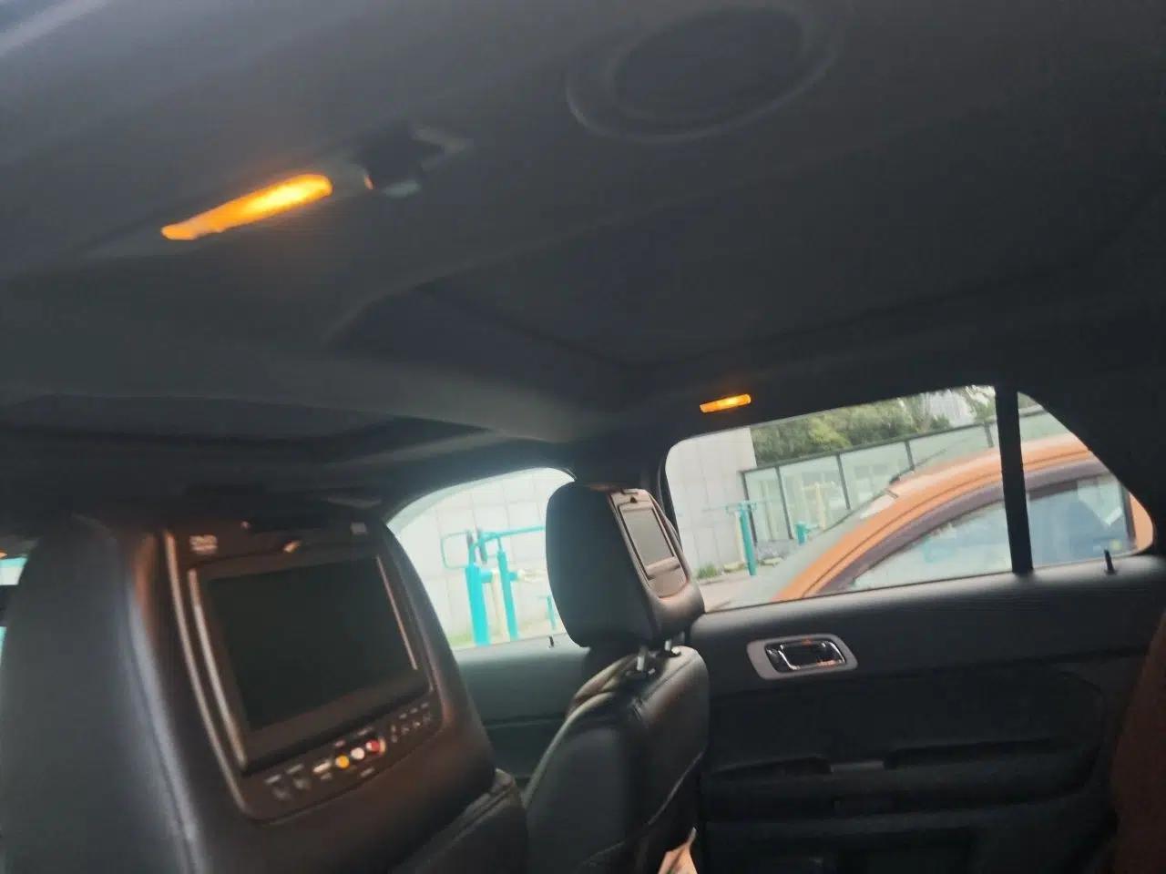 Ford Explorer 2013 3.5L Deluxe Model — миниатюра 18