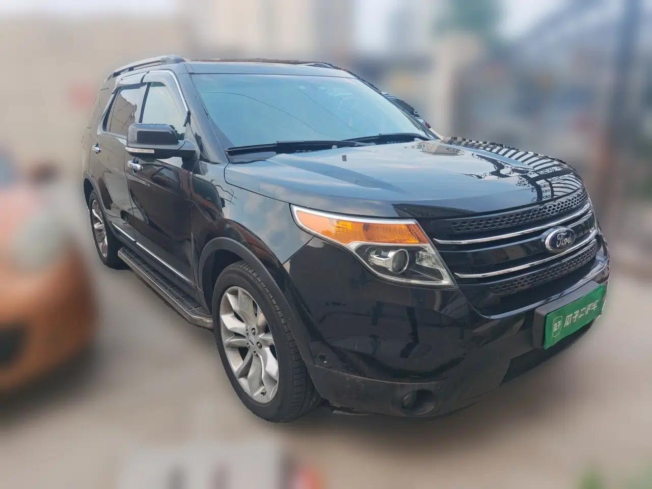 Ford Explorer 2013 3.5L Deluxe Model — миниатюра 3