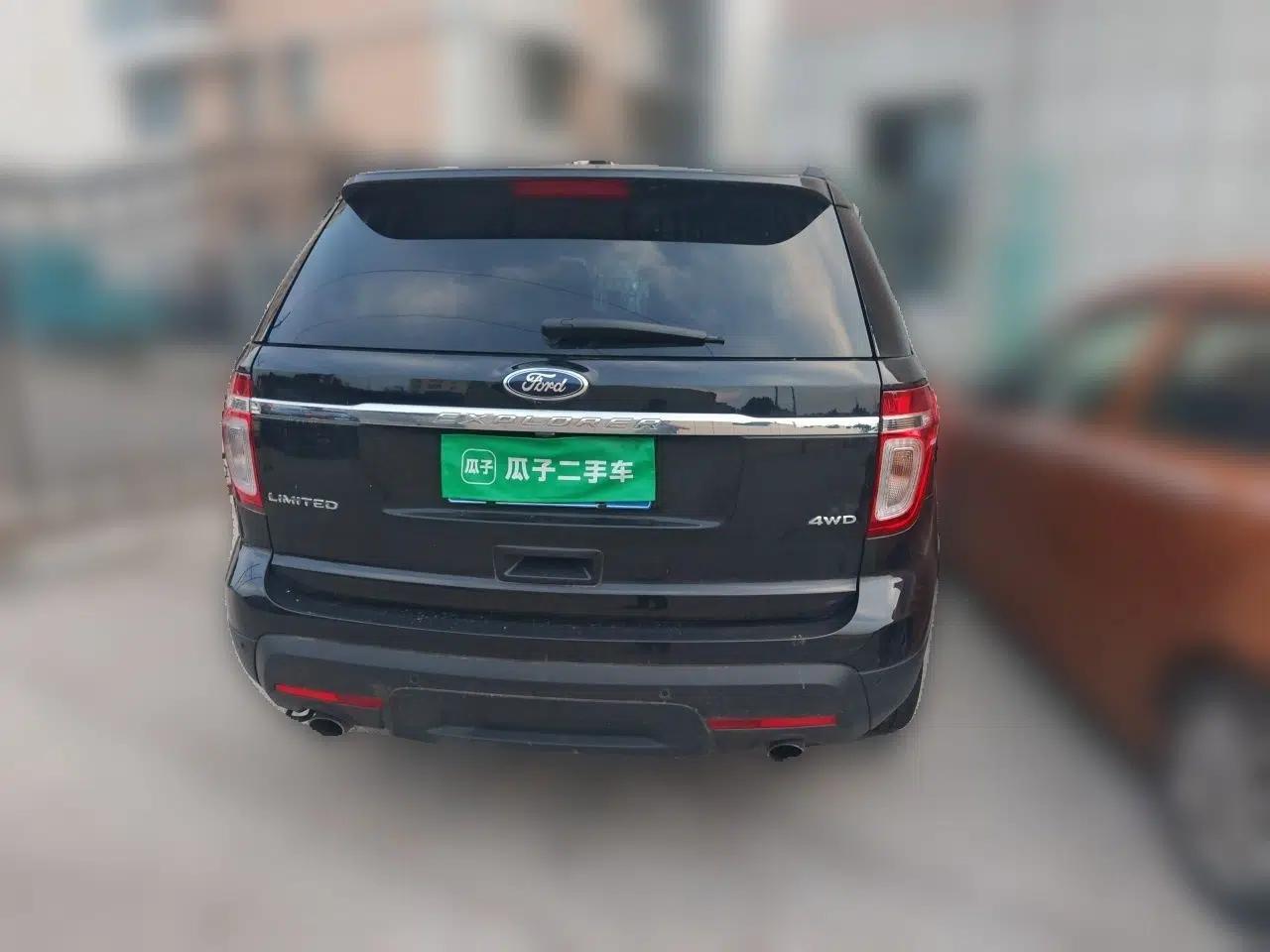Ford Explorer 2013 3.5L Deluxe Model — миниатюра 5