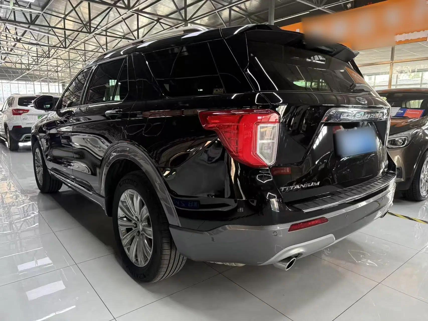 Ford Explorer 2020 EcoBoost 285 4x4 Titanium Edition 6 Seats — миниатюра 3