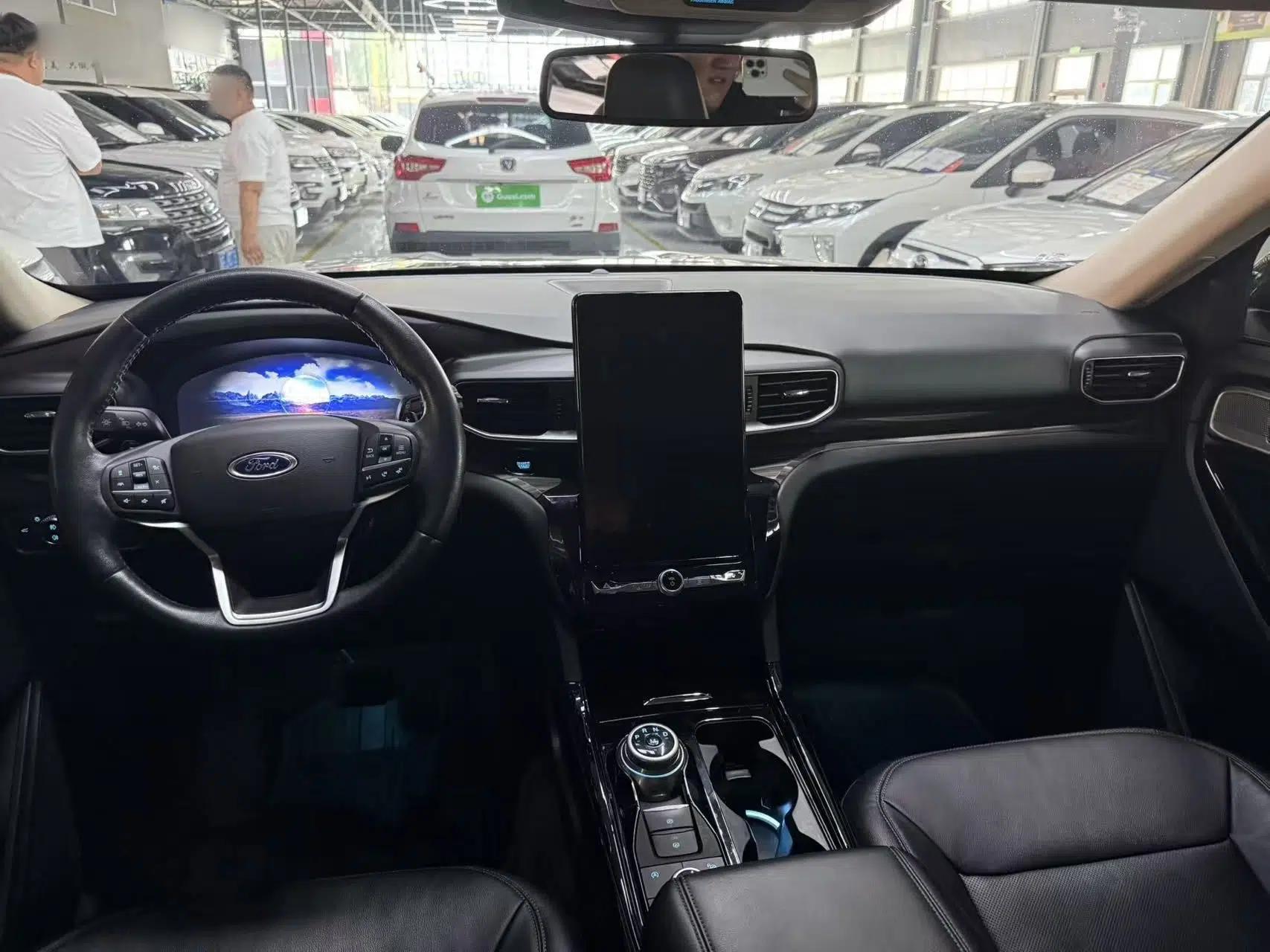 Ford Explorer 2020 EcoBoost 285 4x4 Titanium Edition 6 Seats — миниатюра 8