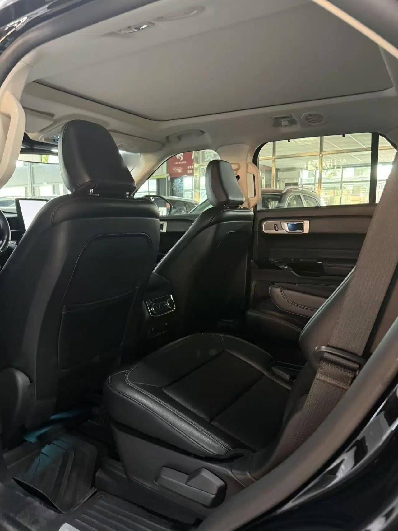 Ford Explorer 2020 EcoBoost 285 4x4 Titanium Edition 6 Seats — миниатюра 9