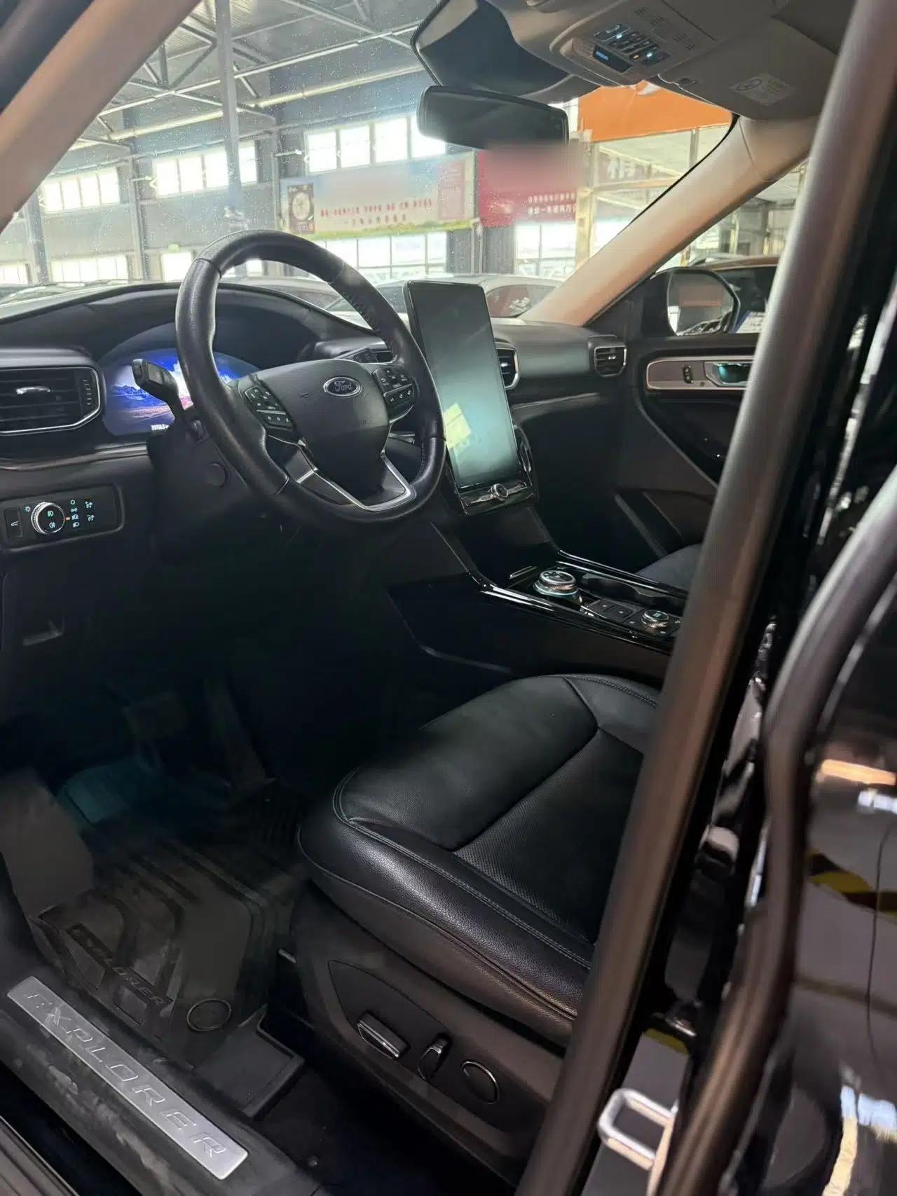 Ford Explorer 2020 EcoBoost 285 4x4 Titanium Edition 6 Seats — миниатюра 10