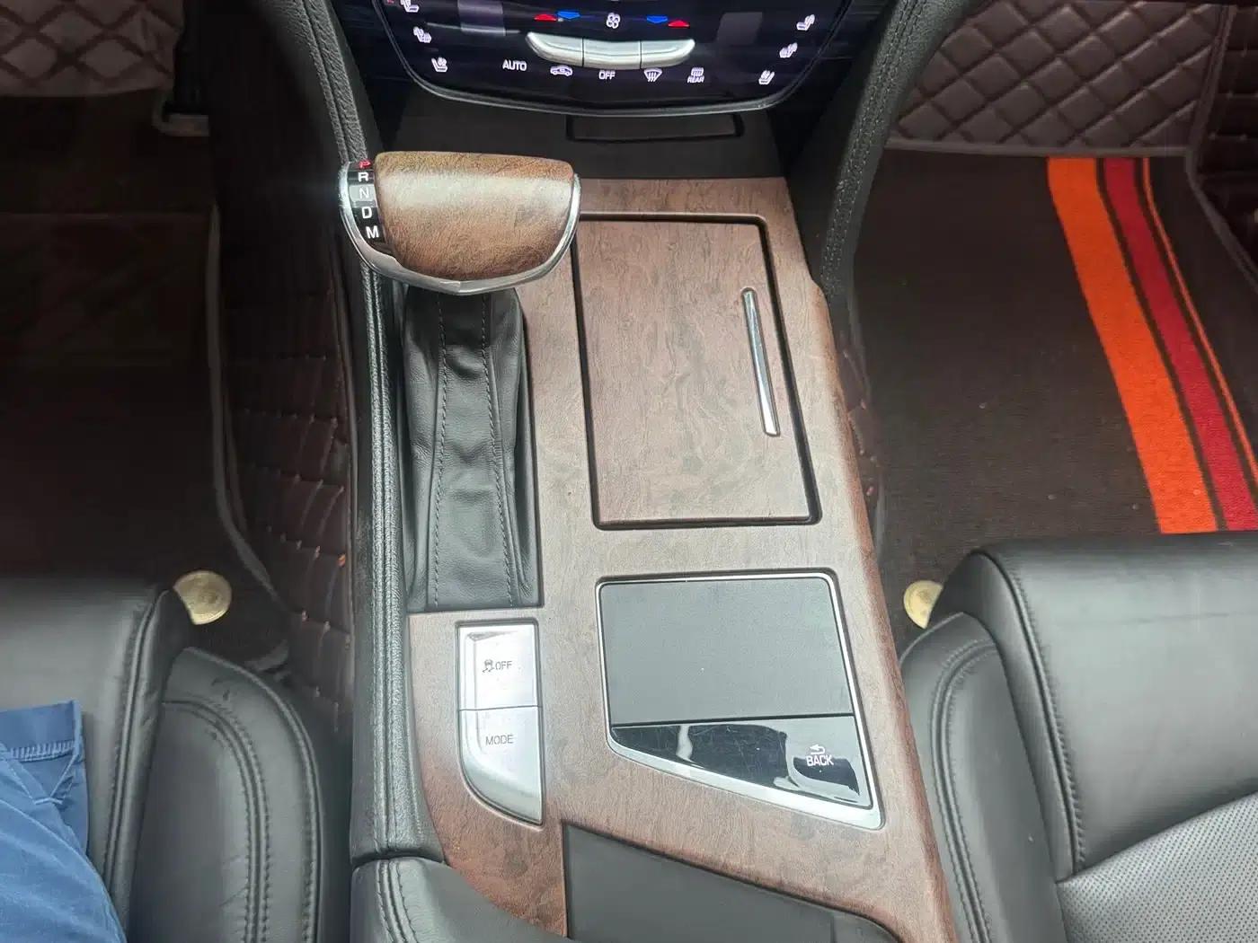 2017 Cadillac CT6 28T Luxury — миниатюра 14